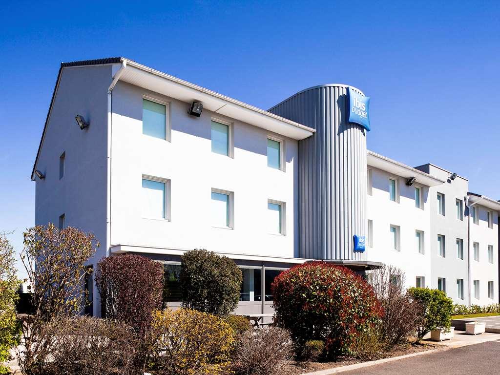 ibis budget Clermont Ferrand Nord Riom Buitenkant foto