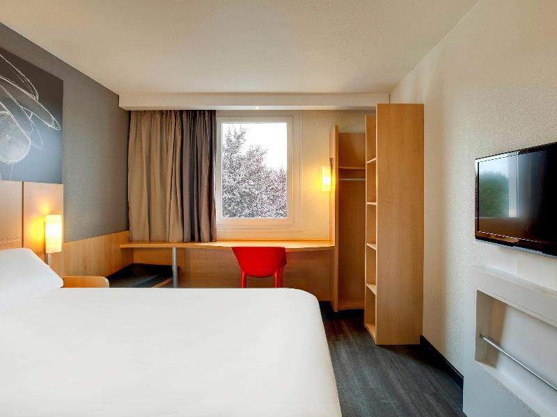 ibis budget Clermont Ferrand Nord Riom Buitenkant foto