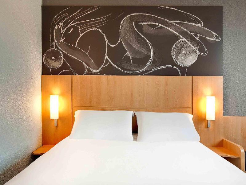 ibis budget Clermont Ferrand Nord Riom Buitenkant foto